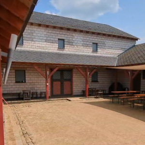 Limeskastell innen.png